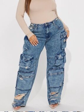 High-Rise Distressed Cargo Jeans for Women - Washed Blue